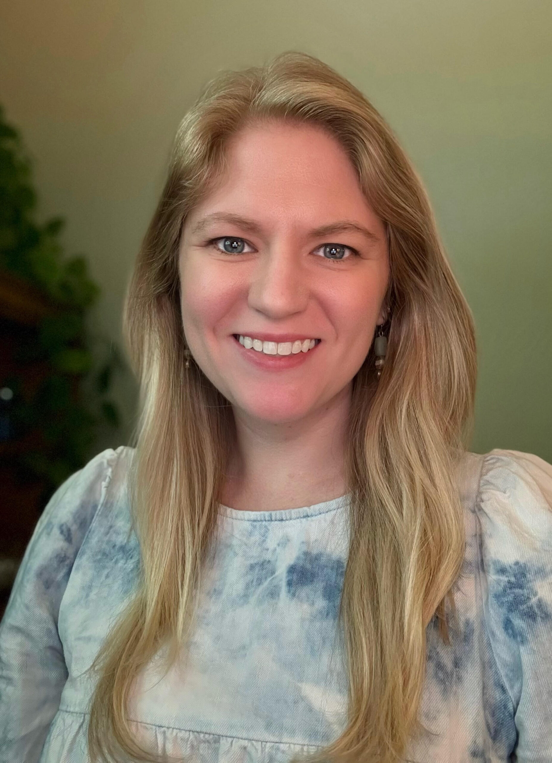 Headshot photo 2025 final Headshot photo 2025 final