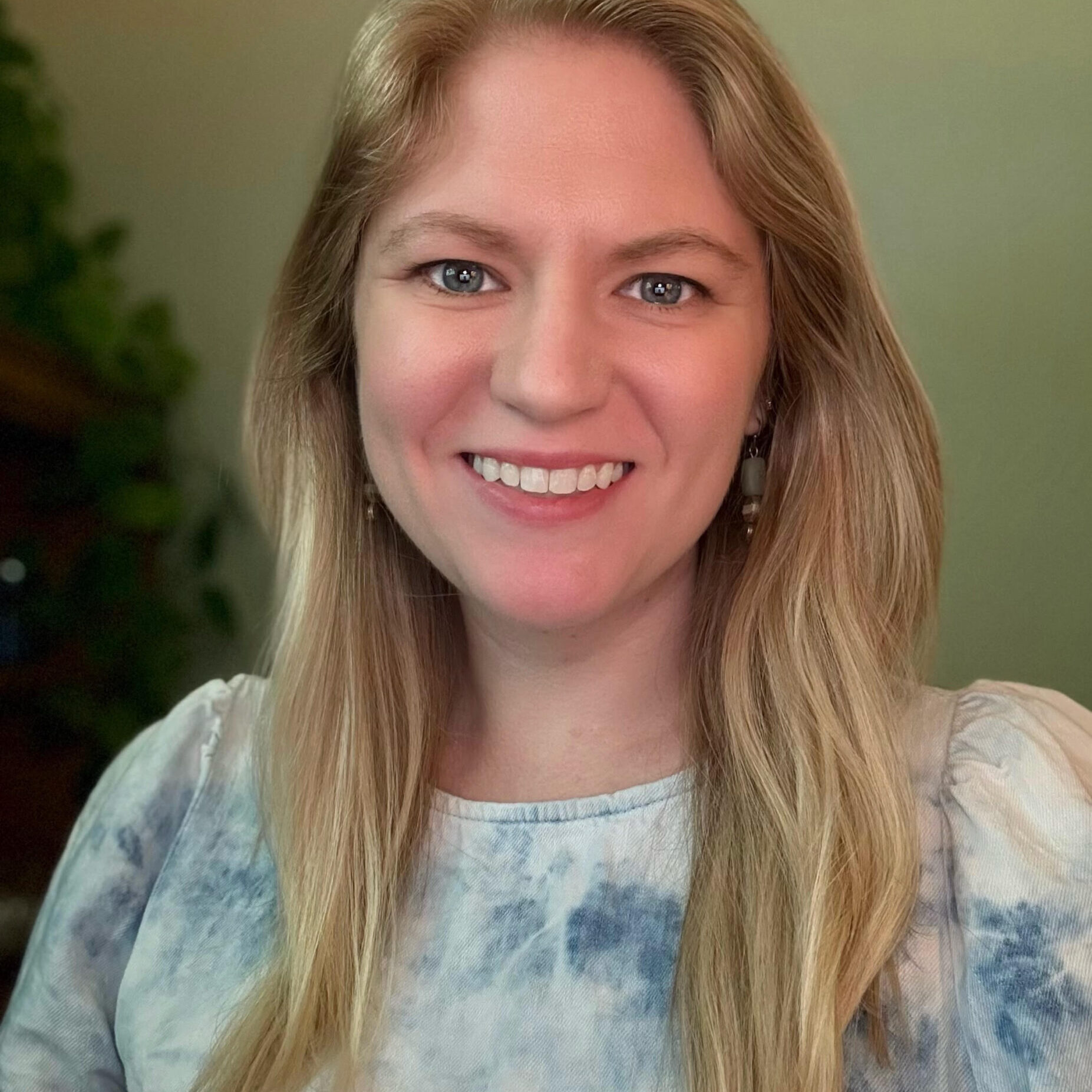 Headshot photo 2025 final